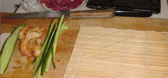 Bamboo rolling mat with plastic wrap